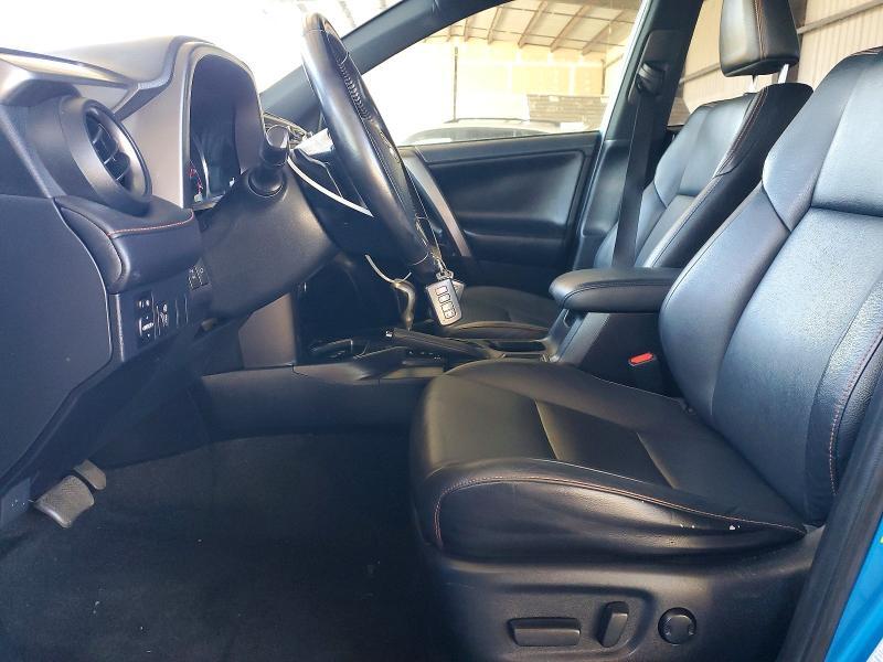 2016 TOYOTA RAV4 SE — Фото 7 из 12