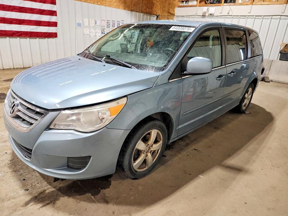 2010 VOLKSWAGEN ROUTAN SE