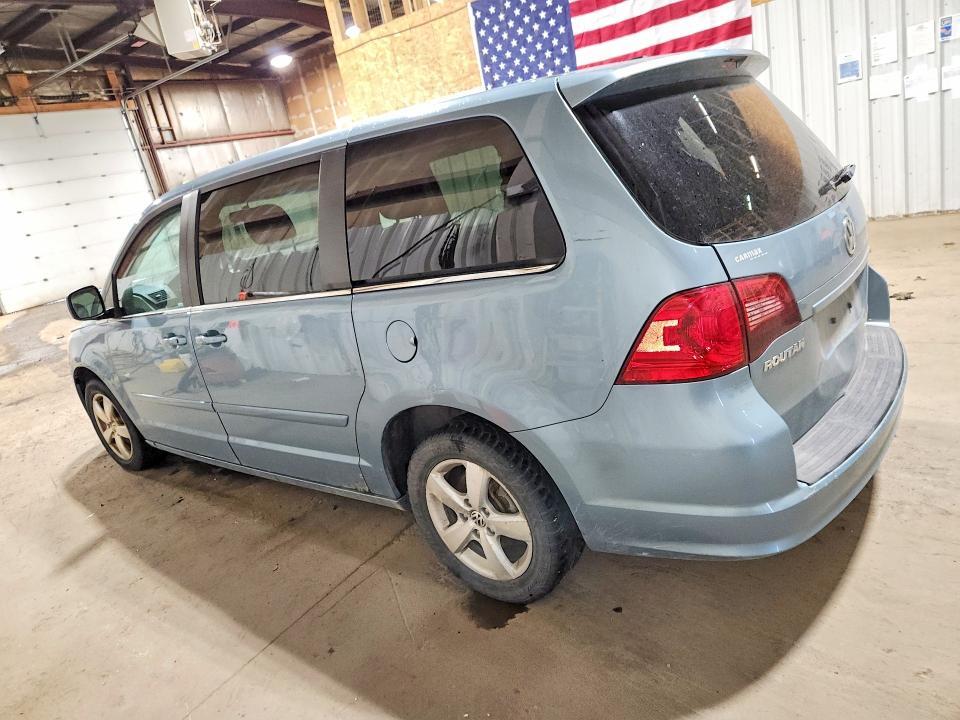 2010 VOLKSWAGEN ROUTAN SE — Фото 2 из 13