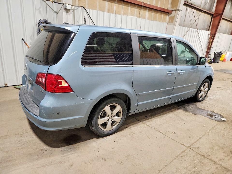 2010 VOLKSWAGEN ROUTAN SE — Фото 3 из 13