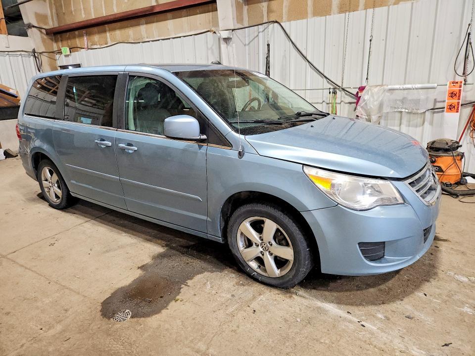 2010 VOLKSWAGEN ROUTAN SE — Фото 4 из 13