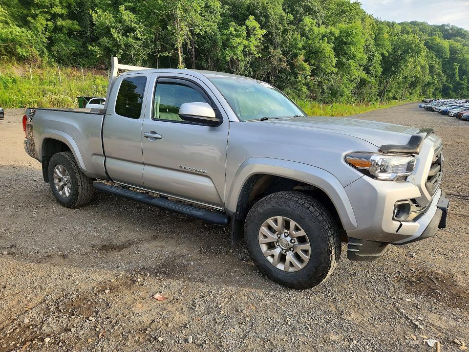 2016 TOYOTA TACOMA SR5 — Фото 4 из 12