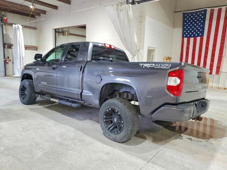 2016 TOYOTA TUNDRA SR5 — Фото 2 из 12