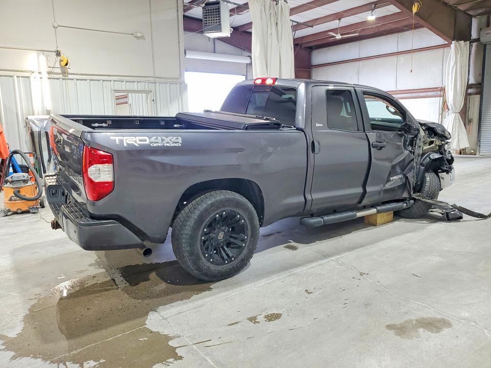 2016 TOYOTA TUNDRA SR5 — Фото 3 из 12