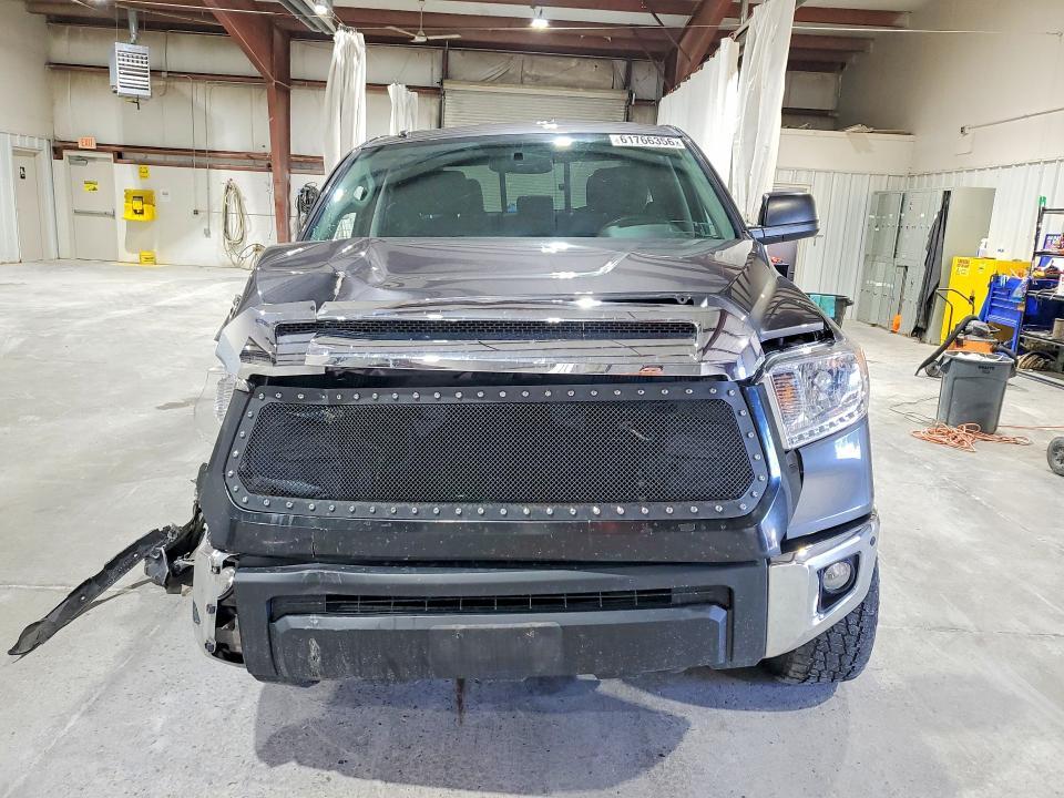 2016 TOYOTA TUNDRA SR5 — Фото 5 из 12