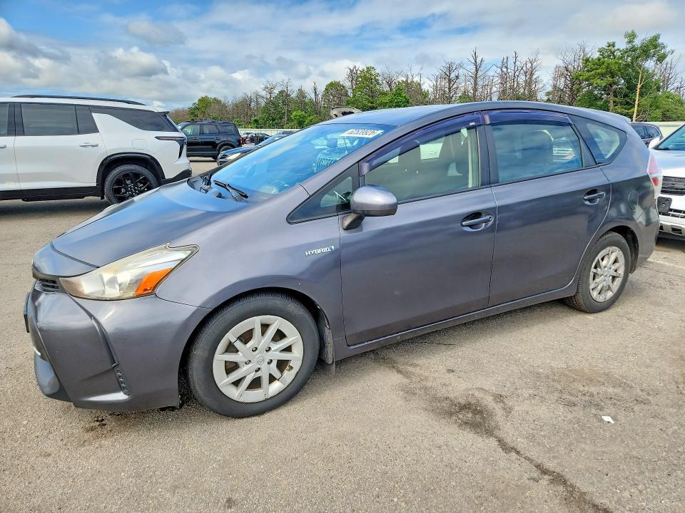 JTDZN3EU7GJ044572 2016 TOYT PRIUS V photo no. 1