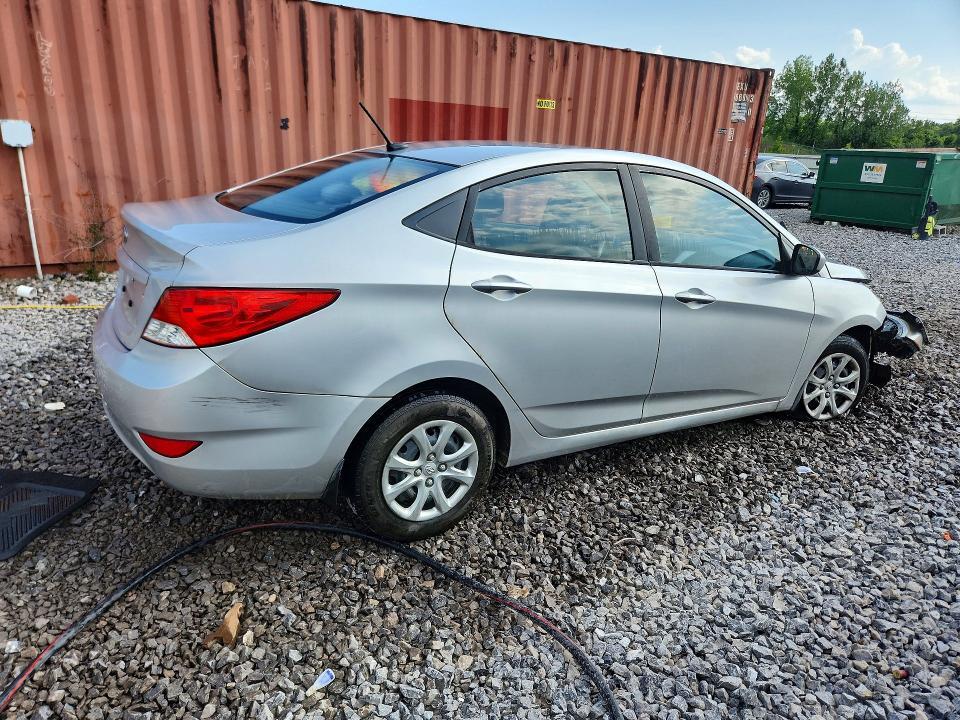 2013 HYUNDAI ACCENT GLS — Фото 3 из 12