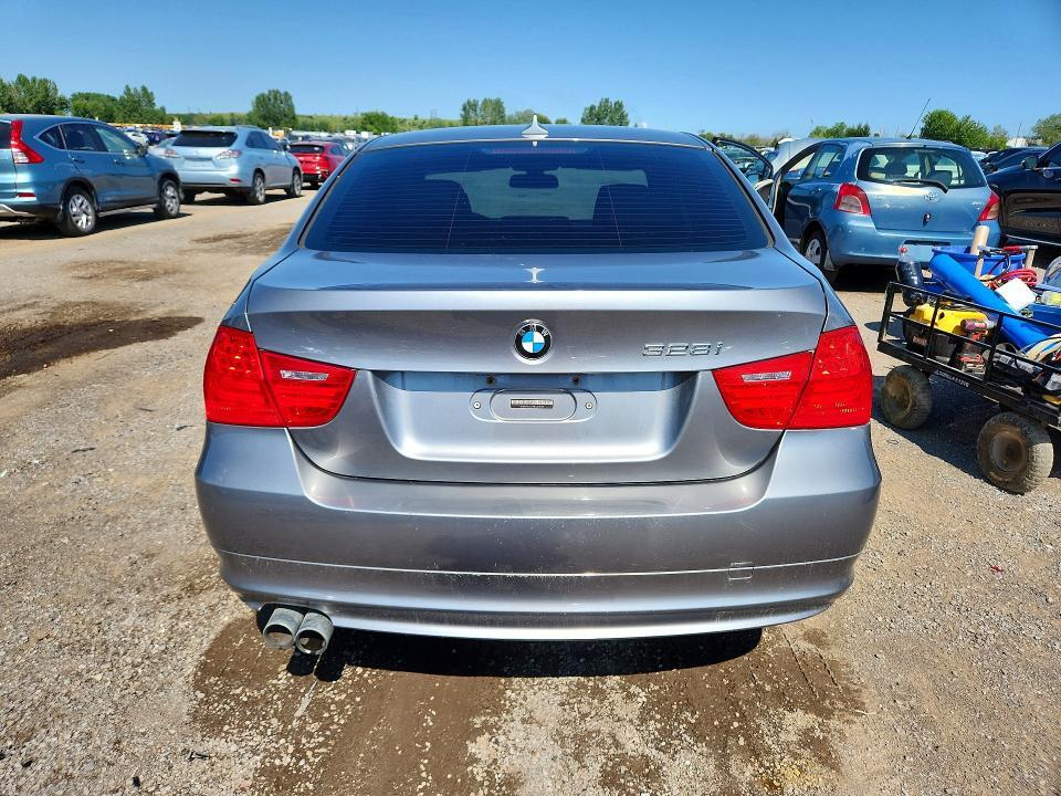 2011 BMW 328 XI — Фото 6 из 12