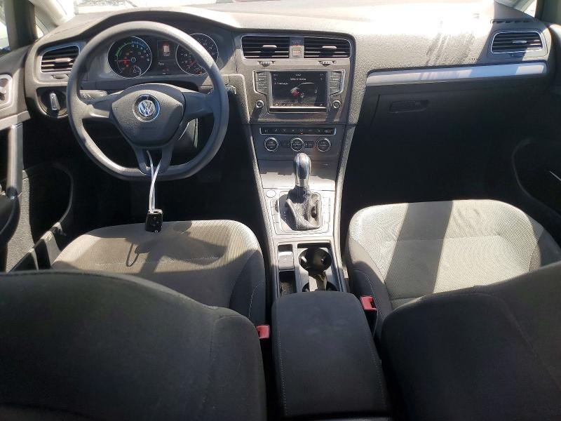 2016 VOLKSWAGEN E-GOLF SE — Фото 8 из 12