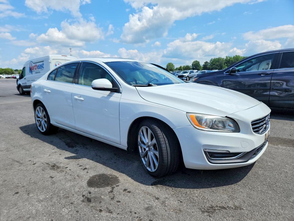 2016 VOLVO S60 PREMIER — Фото 4 из 12