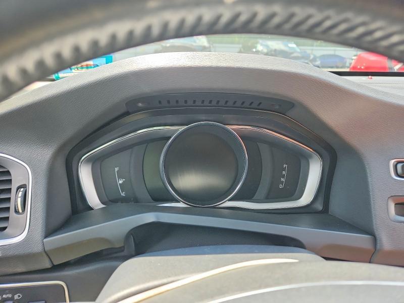 2016 VOLVO S60 PREMIER — Фото 9 из 12