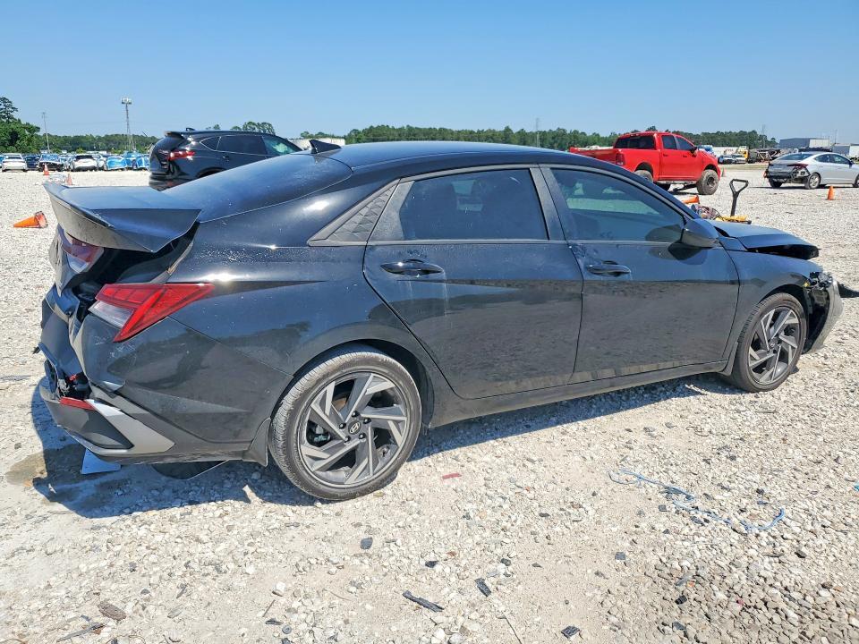 2025 HYUNDAI ELANTRA HYBRID SEL SPORT — Фото 3 из 12