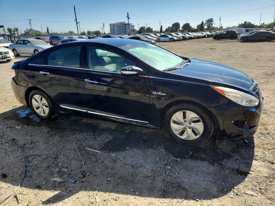 KMHEC4A4XDA051250 2013 HYUNDAI SONATA photo no. 4