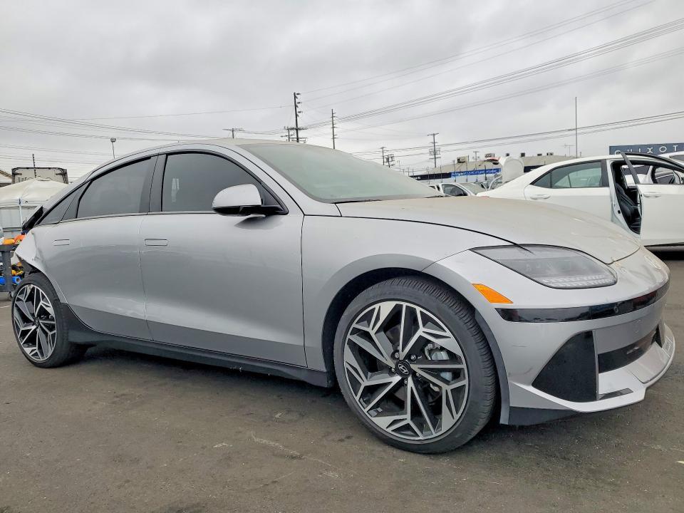 2025 HYUNDAI IONIQ 6 SEL — Фото 4 из 12