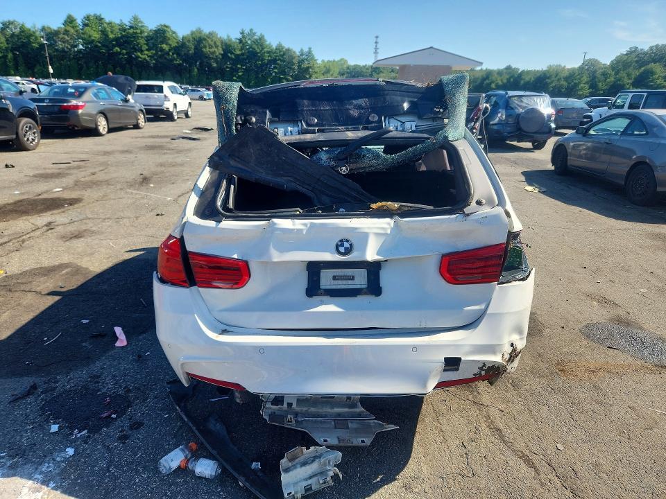 2017 BMW 330 XI — Фото 6 из 12