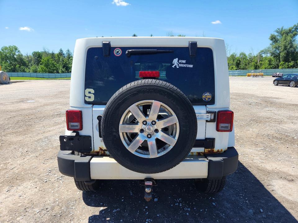 2013 JEEP WRANGLER UNLIMITED SAHARA — Фото 6 из 12