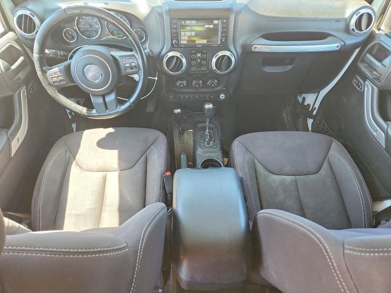 2013 JEEP WRANGLER UNLIMITED SAHARA — Фото 8 из 12