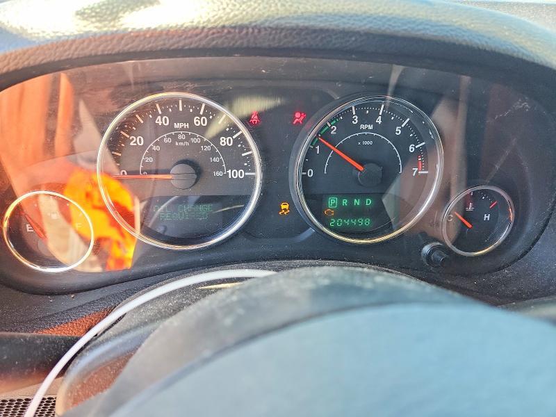 2013 JEEP WRANGLER UNLIMITED SAHARA — Фото 9 из 12