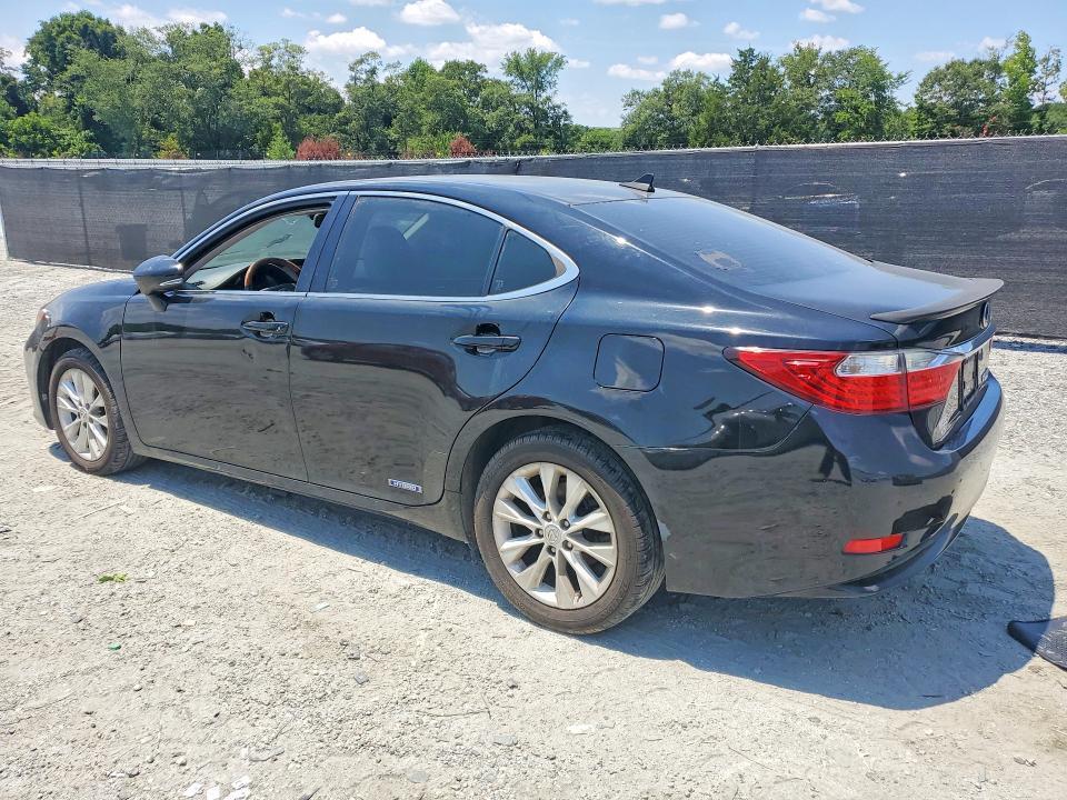 2013 LEXUS ES 300H — Фото 2 из 12