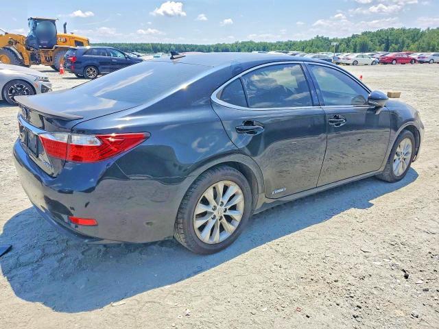 2013 LEXUS ES 300H — Фото 3 из 12