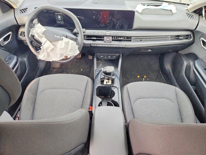 2025 KIA K4 LXS — Фото 8 из 13