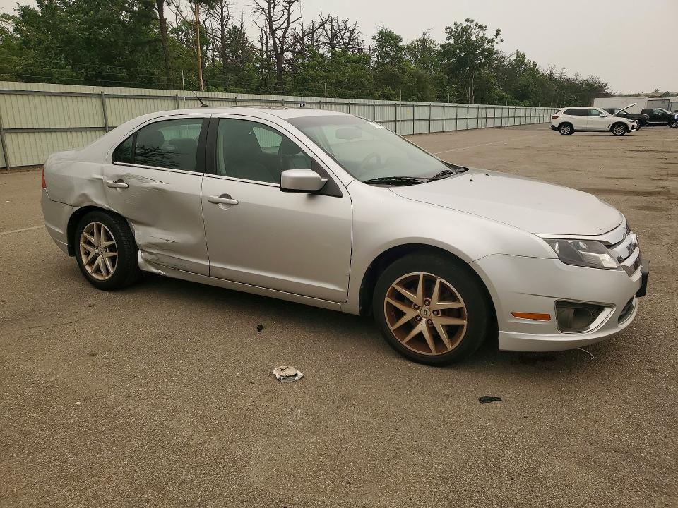 3FAHP0JA8BR123527 2011 FORD FUSION photo no. 4