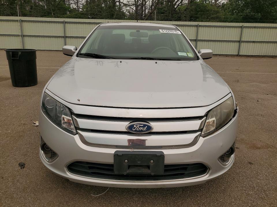 3FAHP0JA8BR123527 2011 FORD FUSION photo no. 5