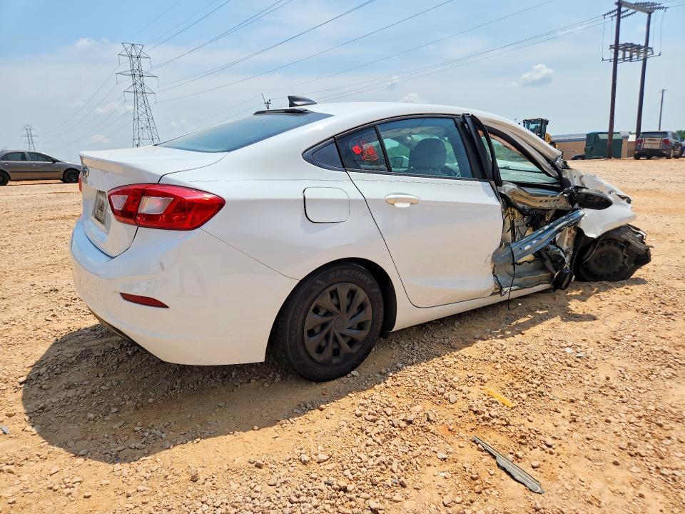 1G1BC5SM6H7187754 2017 CHEVROLET CRUZE photo no. 3
