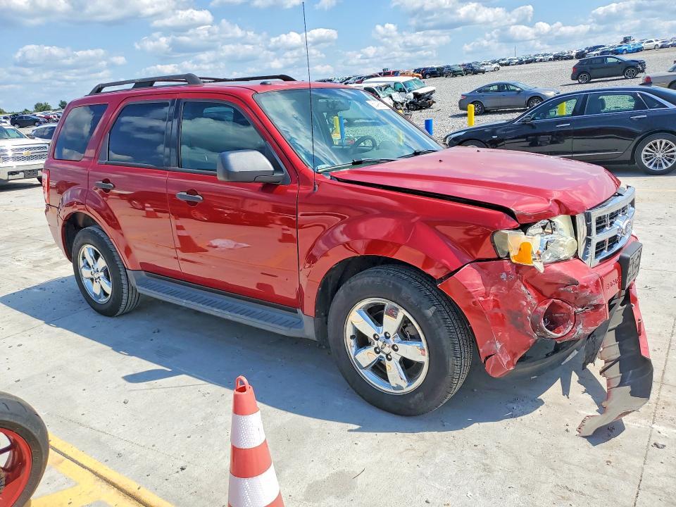 1FMCU9D76BKA26649 2011 FORD ESCAPE photo no. 4