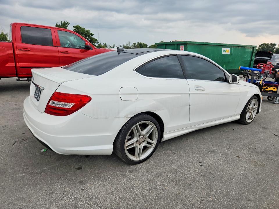 2013 MERCEDES-BENZ C 250 — Фото 3 из 12