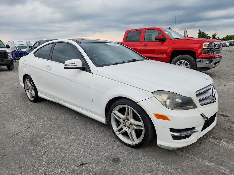 2013 MERCEDES-BENZ C 250 — Фото 4 из 12