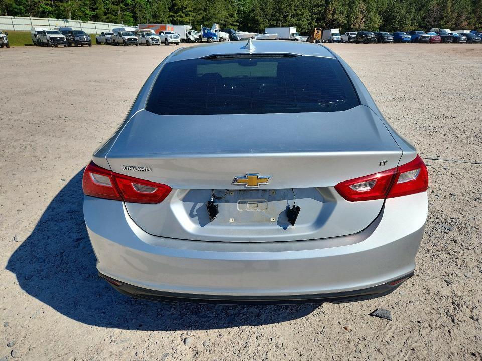 2017 CHEVROLET MALIBU LT — Фото 6 из 12