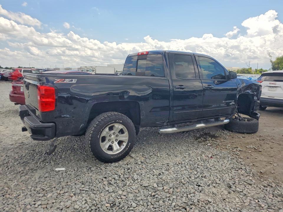 1GCVKREC7HZ362003 2017 CHEVROLET SILVERADO photo no. 3