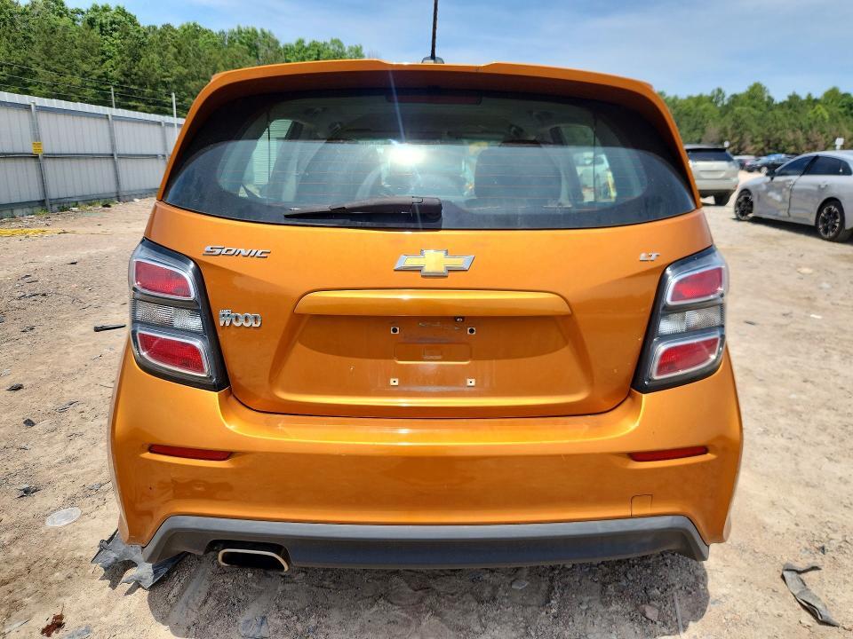 2017 CHEVROLET SONIC LT — Фото 6 из 12