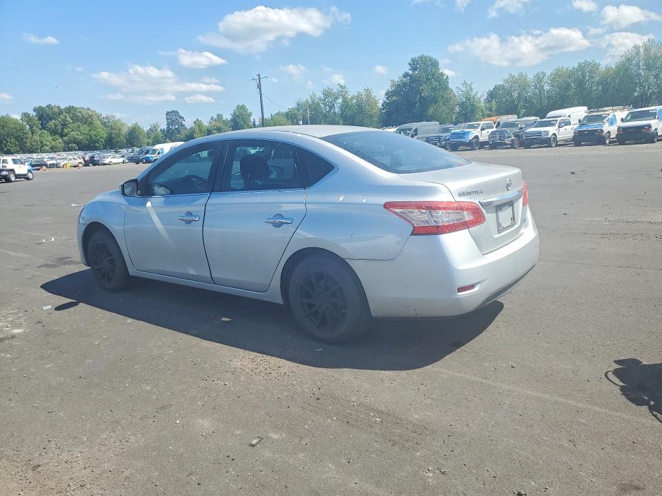 2013 NISSAN SENTRA S — Фото 2 из 12