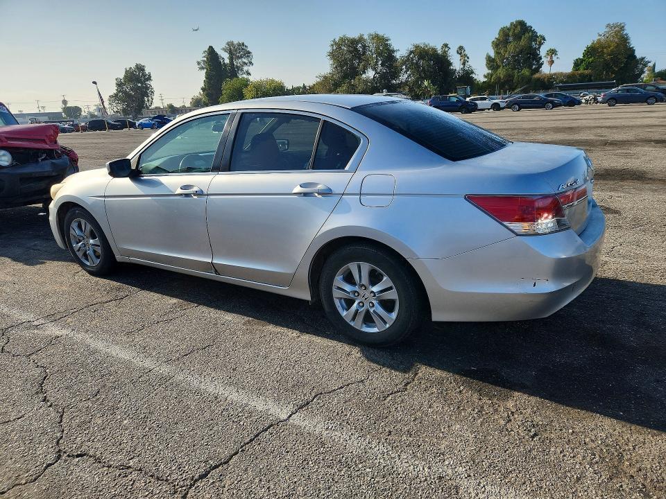 1HGCP2F61BA002595 2011 HONDA ACCORD photo no. 2