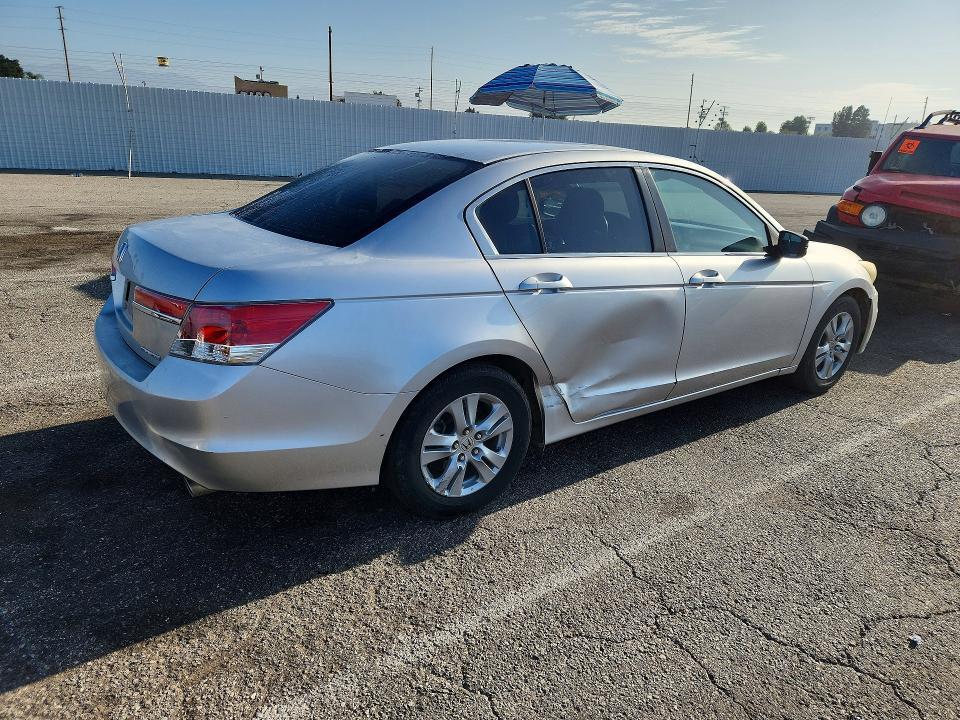 1HGCP2F61BA002595 2011 HONDA ACCORD photo no. 3