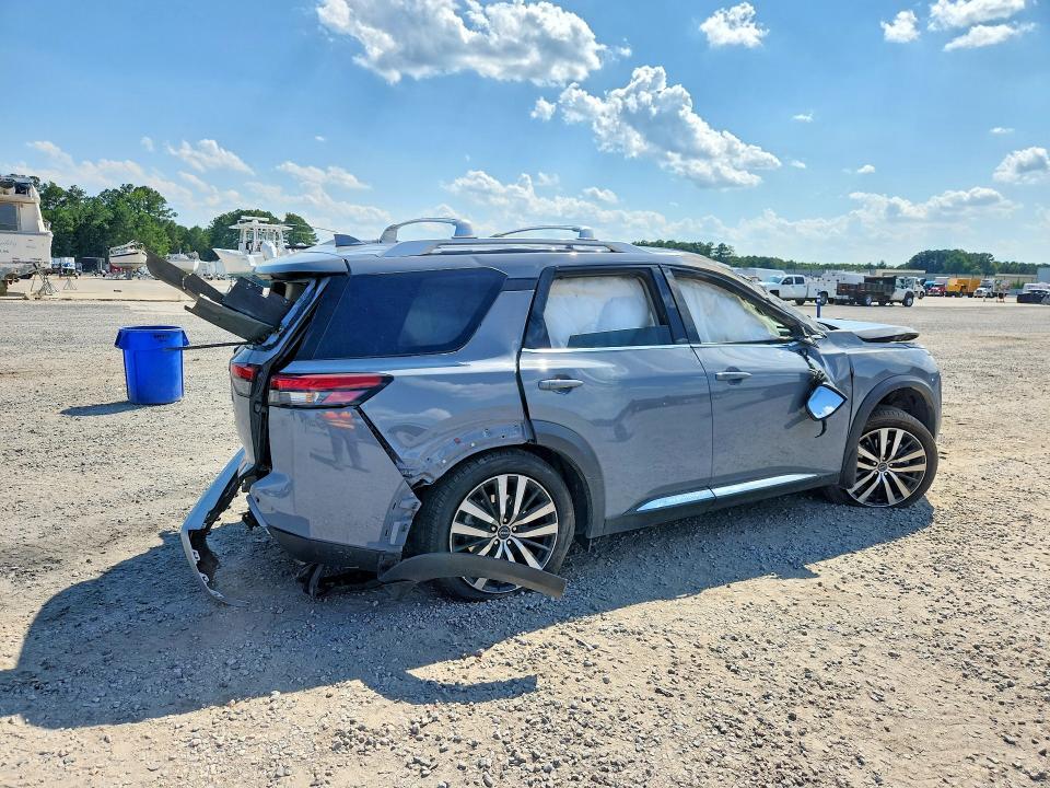2025 NISSAN PATHFINDER PLATINUM — Фото 3 из 13
