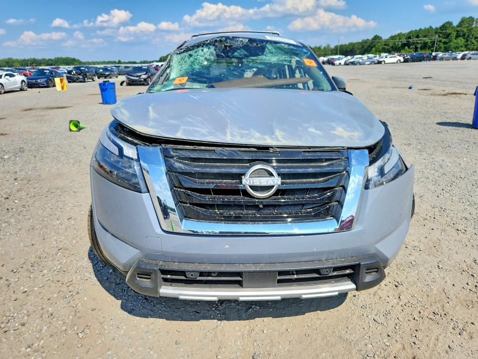 2025 NISSAN PATHFINDER PLATINUM — Фото 5 из 13
