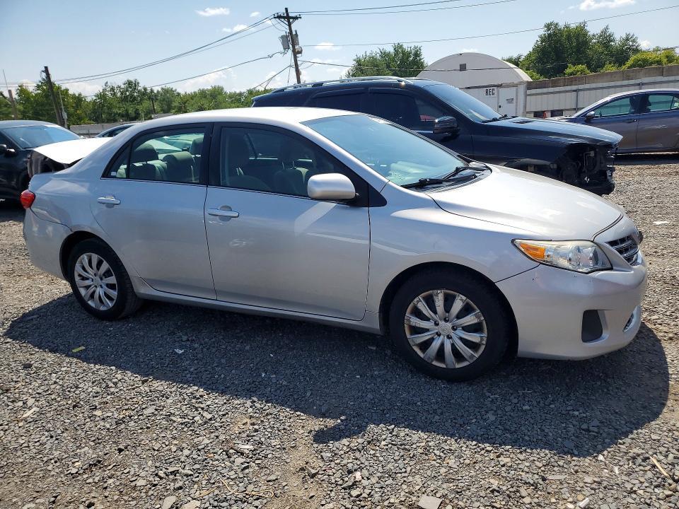 2T1BU4EE9DC094769 2013 TOYOTA COROLLA photo no. 4