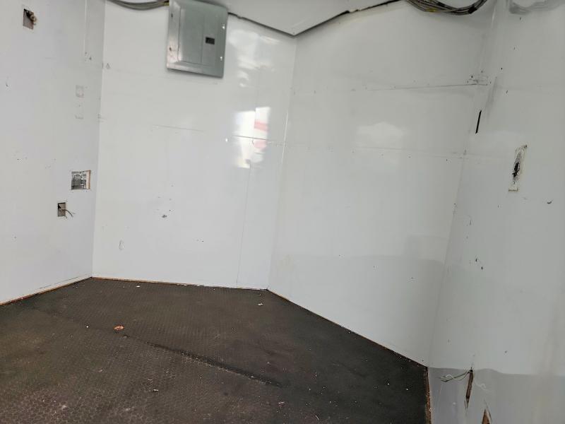 2025 QUALITY CARGO 8.5X14TA ENCLOSED CARGO TRAILER — Фото 7 из 10
