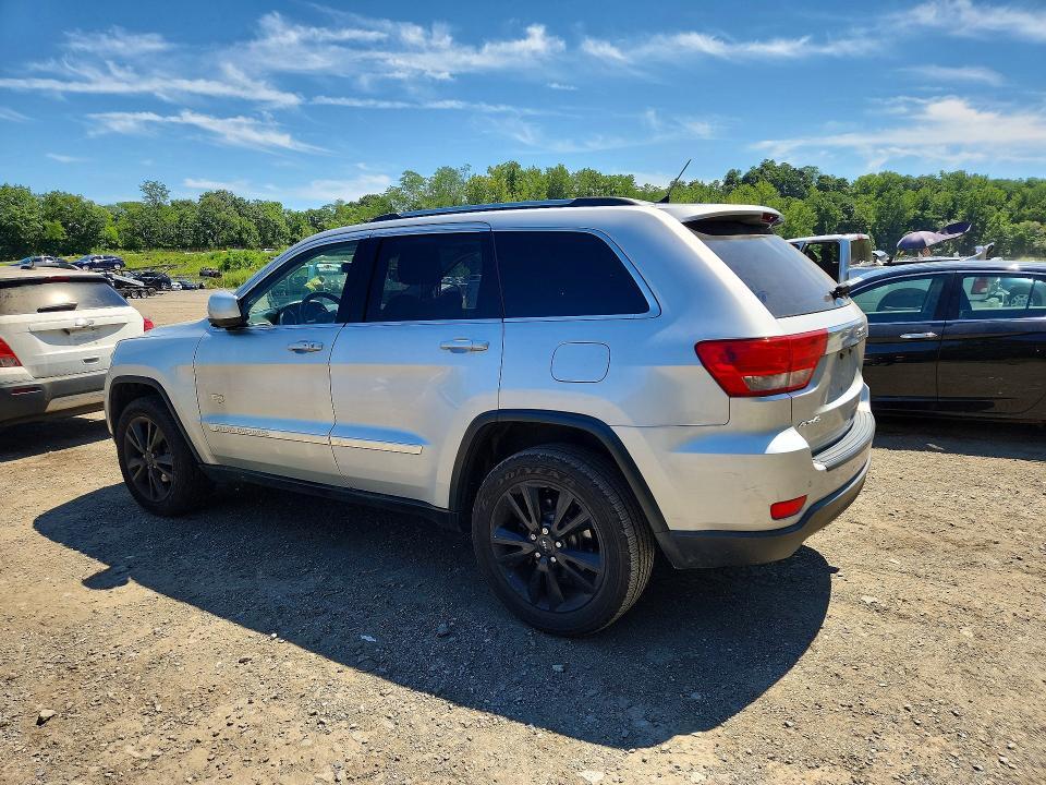 2011 JEEP GRAND CHEROKEE LAREDO — Фото 2 из 13