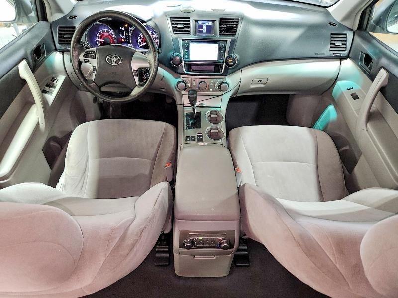 5TDBK3EH9DS248737 2013 TOYOTA HIGHLANDER photo no. 8