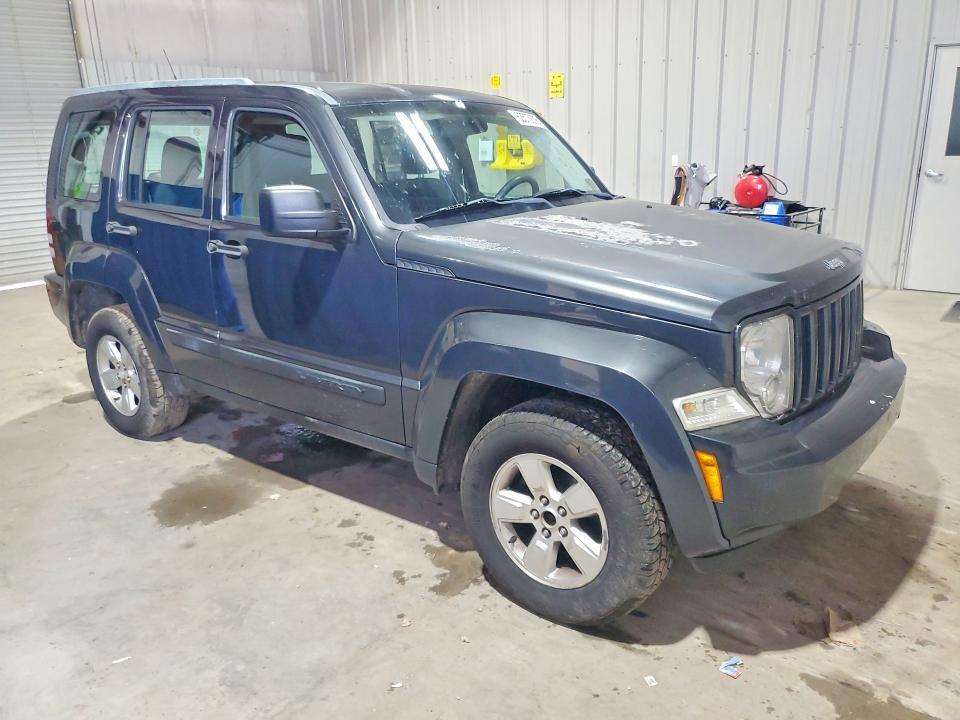 1J4PN2GKXBW565384 2011 JEEP LIBERTY photo no. 4