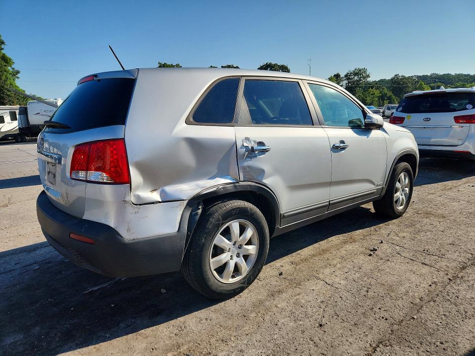 2011 KIA SORENTO LX — Фото 3 из 13