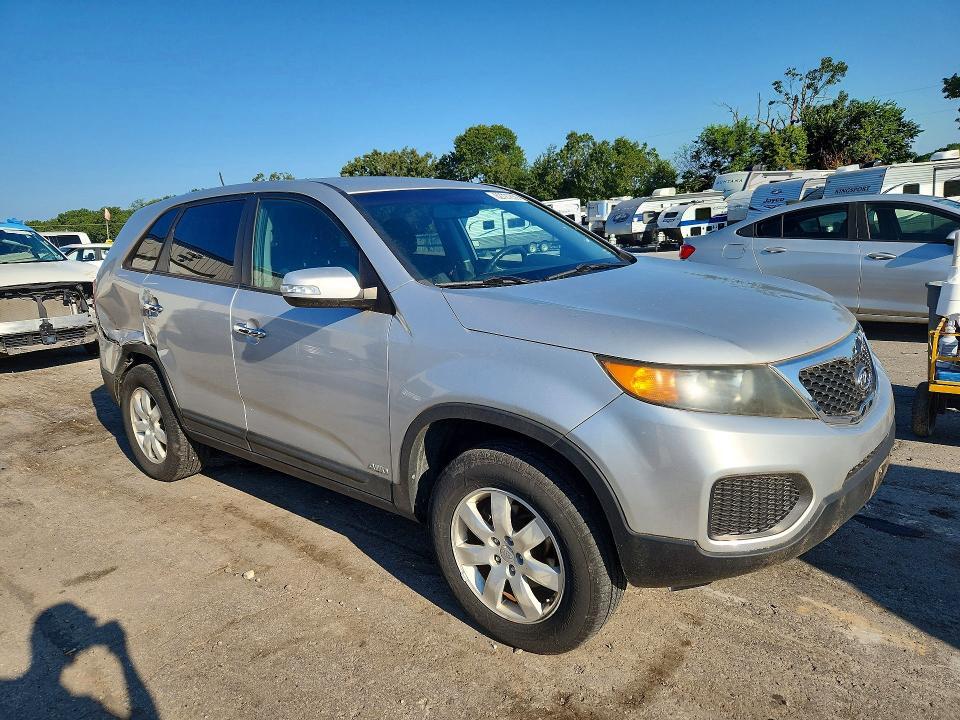 2011 KIA SORENTO LX — Фото 4 из 13