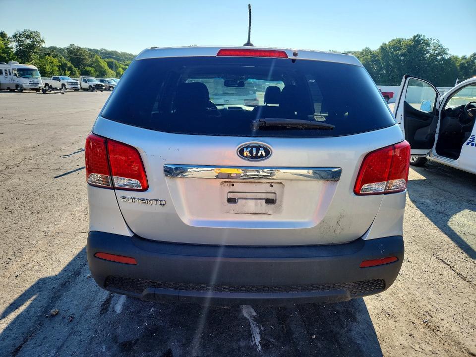2011 KIA SORENTO LX — Фото 6 из 13