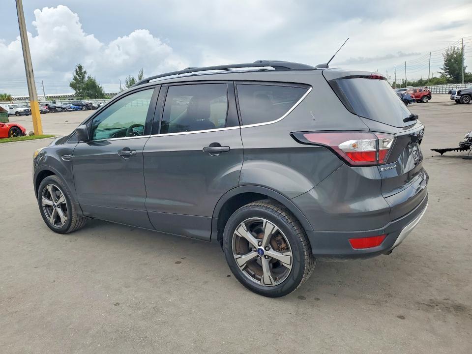 2017 FORD ESCAPE SE — Фото 2 из 13