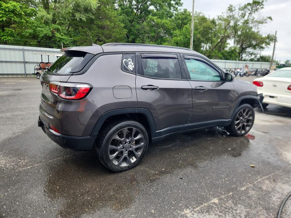 2021 JEEP COMPASS 80TH EDITION — Фото 3 из 13