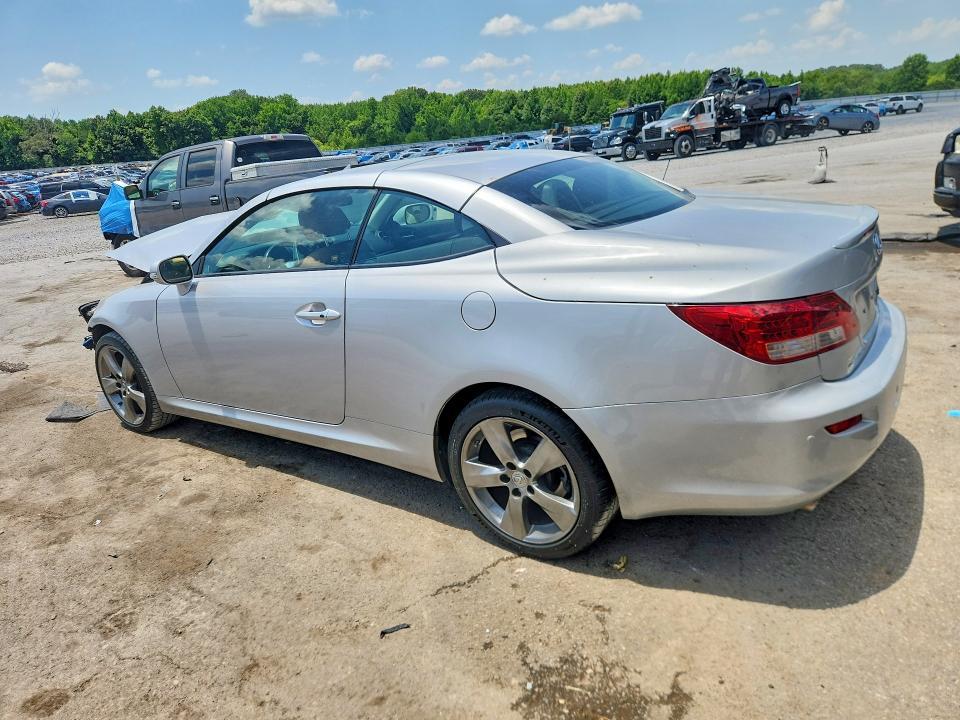 JTHFF2C28B2515206 2011 LEXUS IS photo no. 2